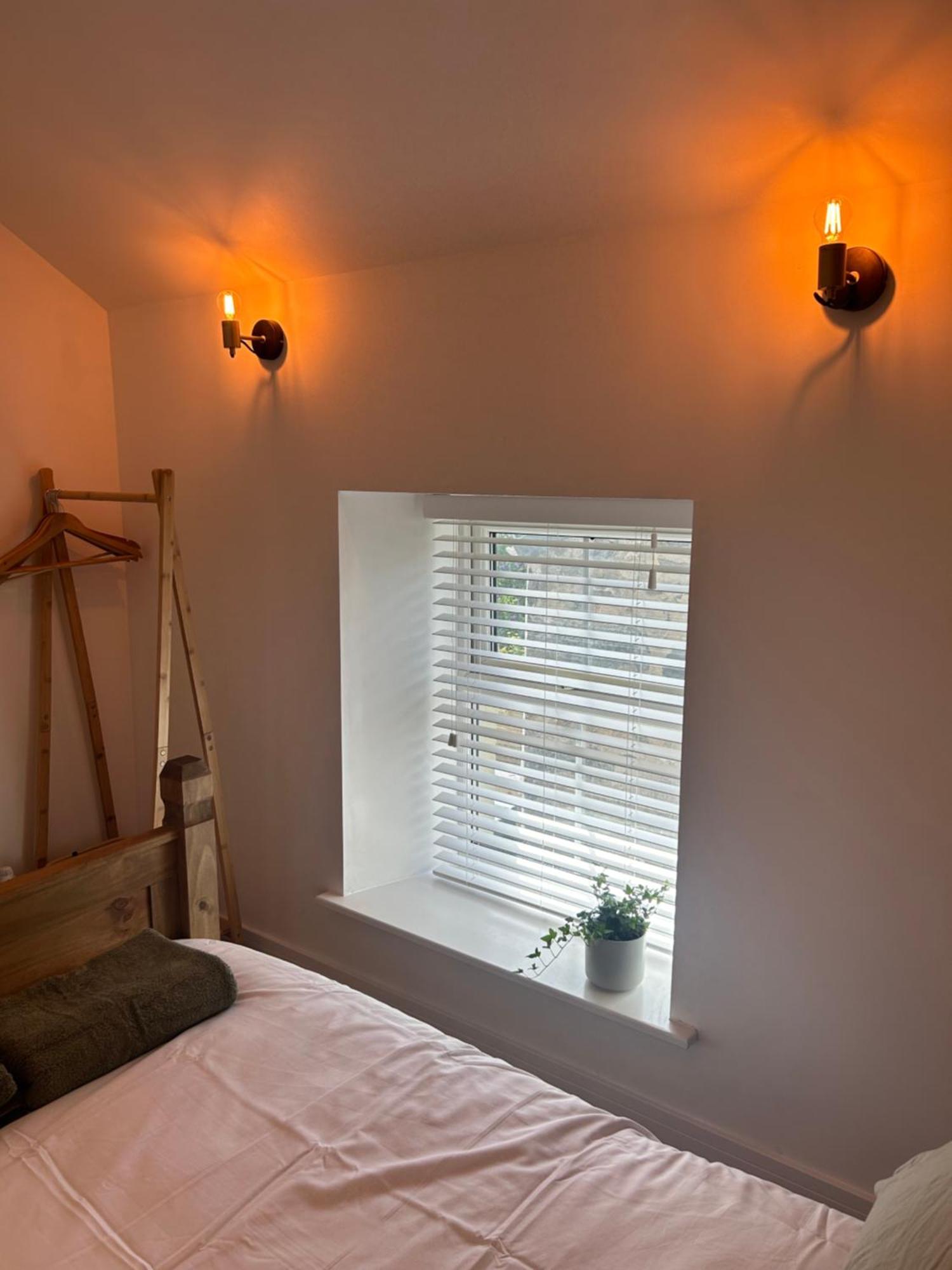 Cosy Modern Miners Cottage Llanllechid Exterior photo