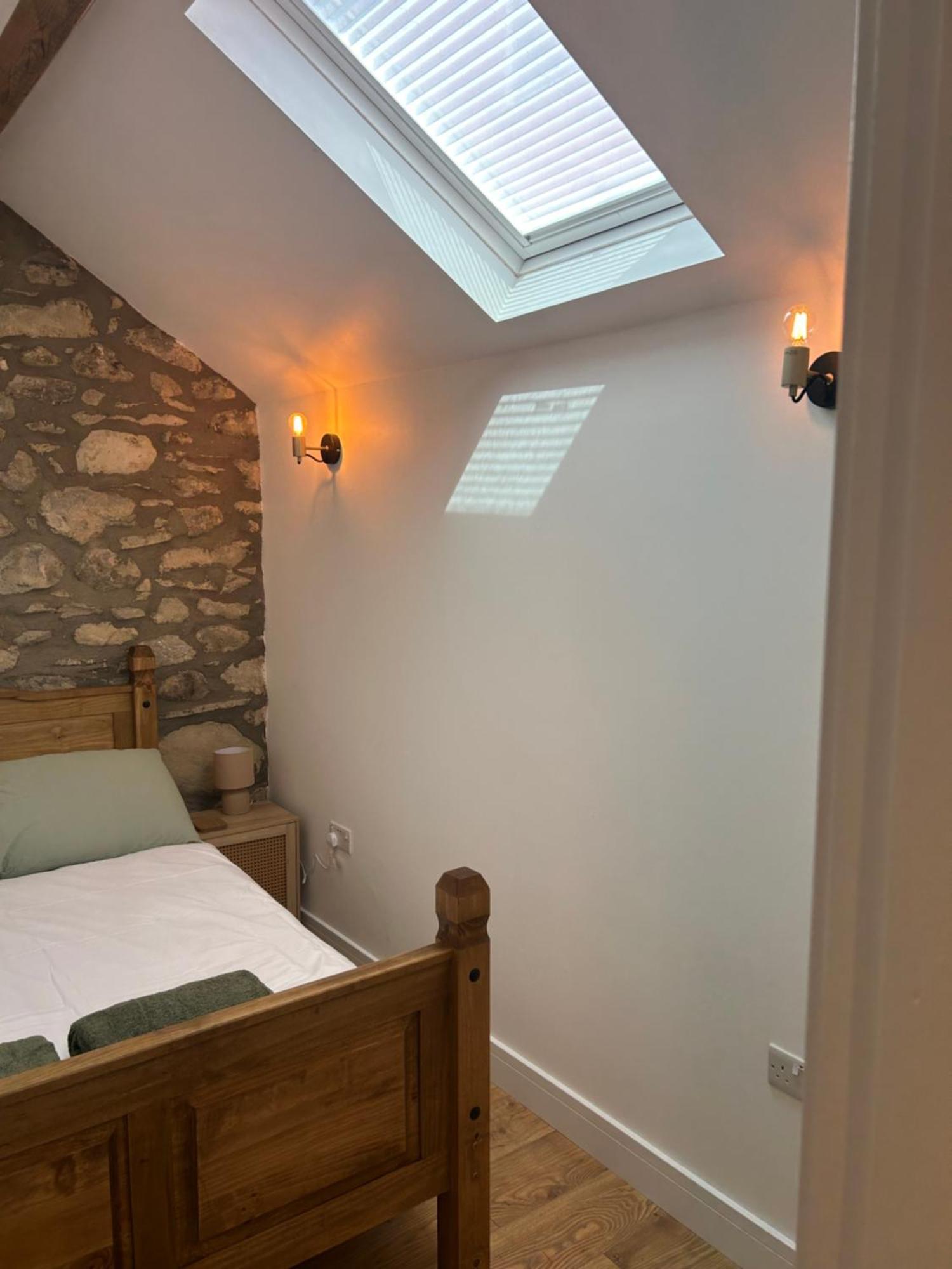Cosy Modern Miners Cottage Llanllechid Exterior photo